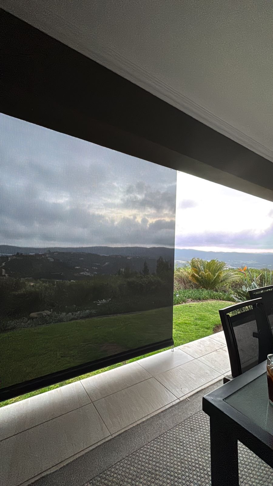 Outdoor blinds Knysna mountain-view patio by Custom Blinds®