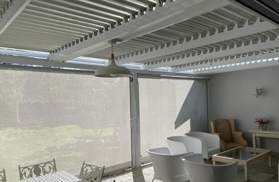 Outdoor Weather Blinds; Leisure Island ZA